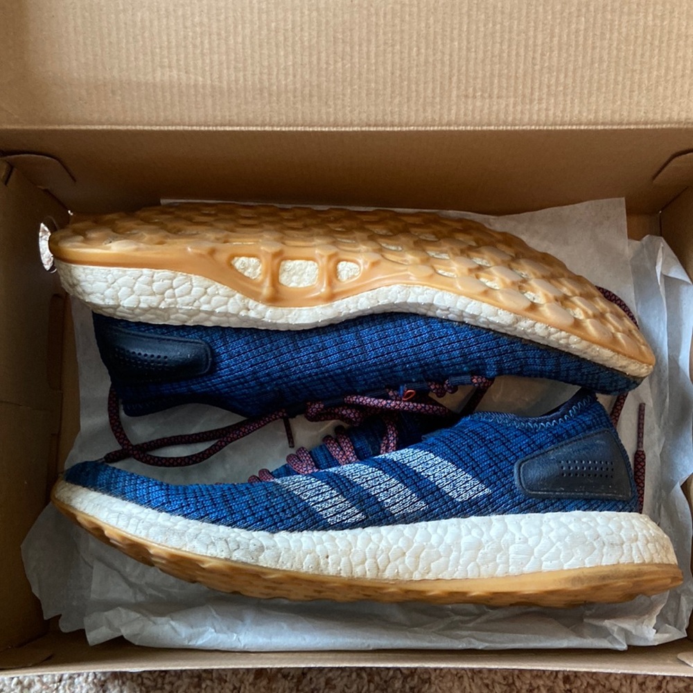 Mens Adidas PureBoost (8.5)